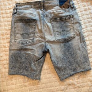 Men’s American Eagle Outfitters Light Wash Jean Shorts